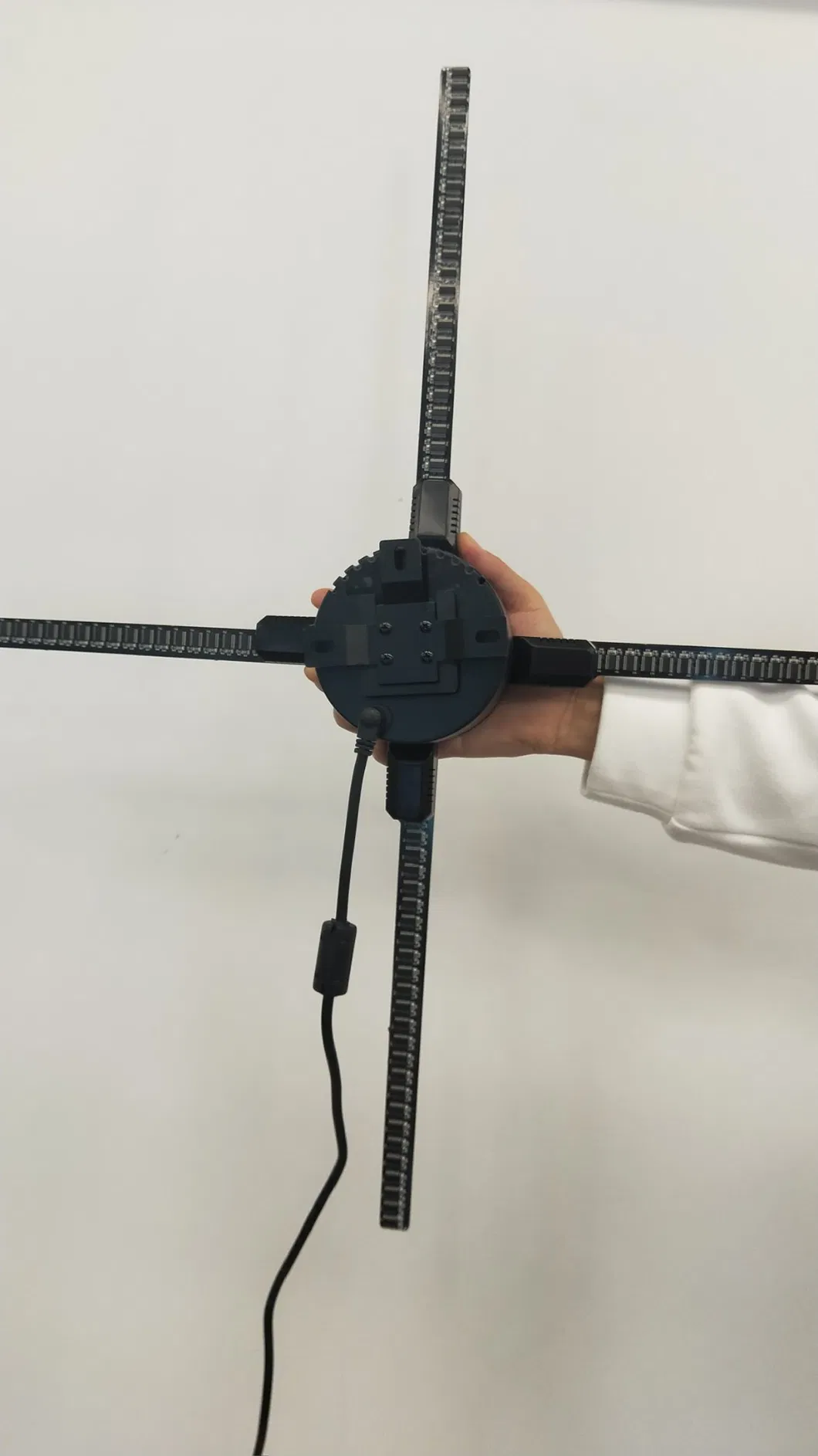 42/65/100cm Diameter Indoor HD Full Color LED Fan Display for Retail Shop 3D Holographic Advertising