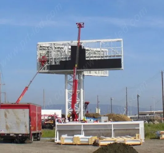 Cheap Cost P10 SMD Full Color Outdoor LED Video Display with High Brightness up 6500 Nits