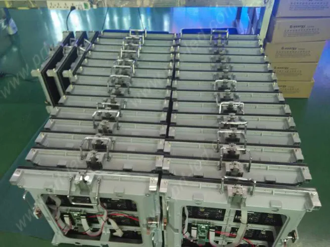 Hot Sale P4 Indoor Video Advertising LED Panel (512*512mm die-casting Aluminum)