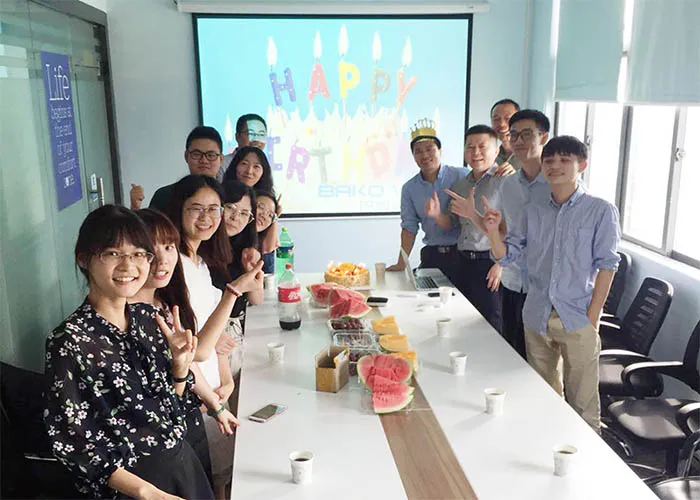 IP40 80% Transparency Rate Indoor LED Display for Glass Wall Mounting