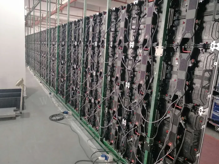 P2 P2.5 P5 Indoor Rental High Definition LED Display Screen Video Wall with 480X480mm Die-Casting Cabinet for Shopping Mall