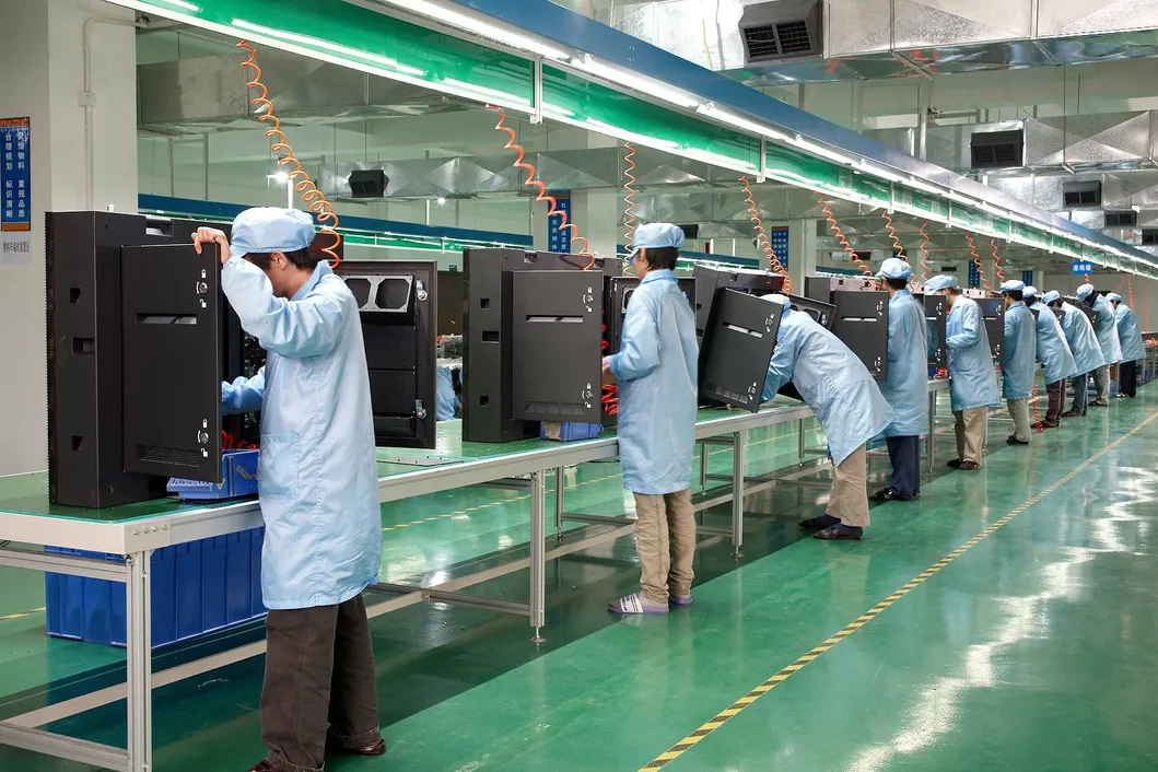 P7.8 High Difinition Transparent LED Screen with 70% Transparency