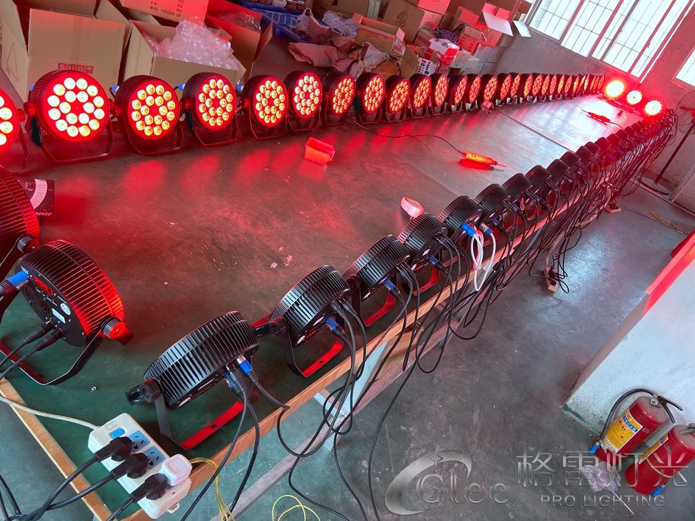 Professional 200W White COB LED Zoom PAR 64 Stage Spotlight