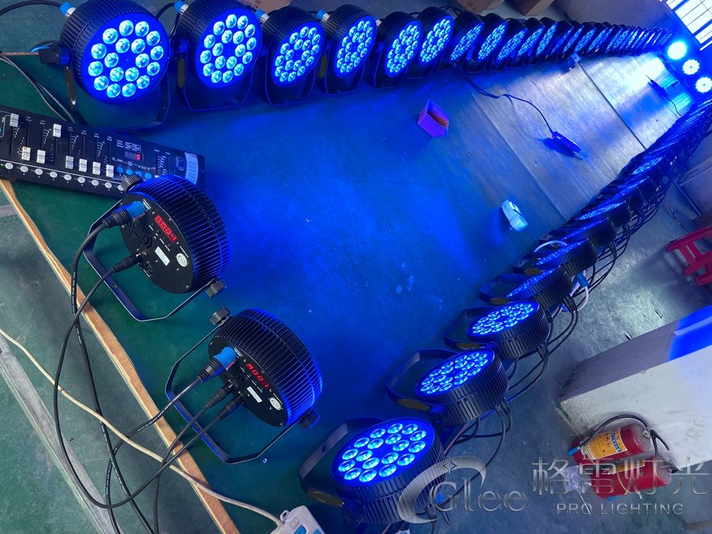 Professional 200W White COB LED Zoom PAR 64 Stage Spotlight